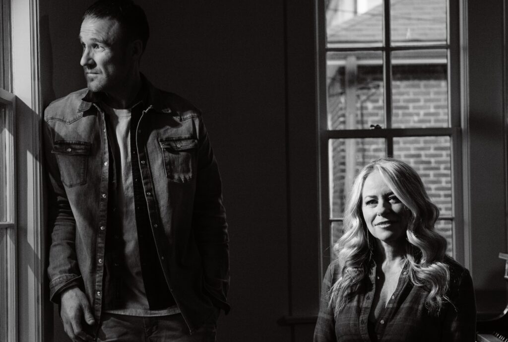 RYAN STEVENSON AND COUNTRY SUPERSTAR DEANA CARTER CELEBRATE LIFE'S ‘RICH’ TREASURES