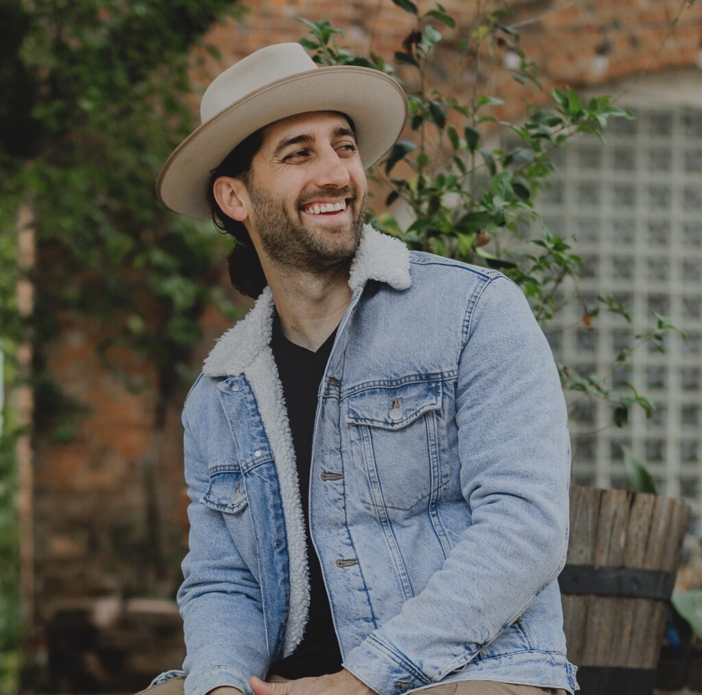 JUSTIN GAMBINO TO DELIVER FIRST-EVER WORSHIP SET, 'GARDEN OF THE LORD,' JULY 17